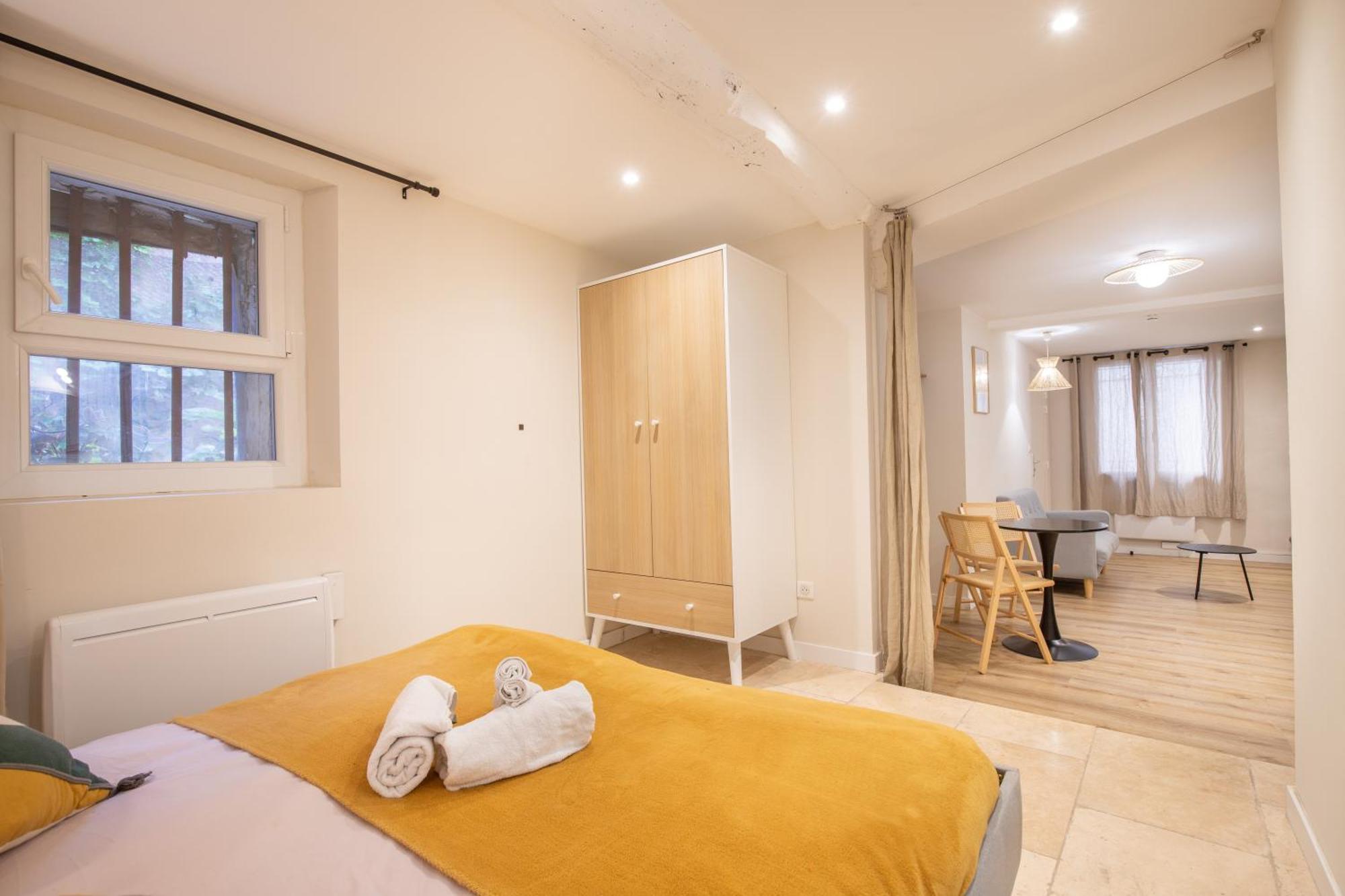 La Venise Provencale - Hypercentre - Wifi Apartment *