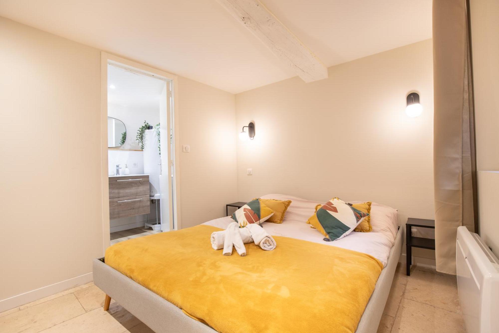 La Venise Provencale - Hypercentre - Wifi Apartment *